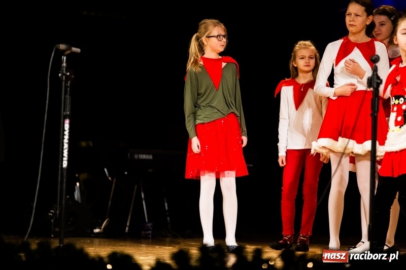 Zdjęcie w galerii na portalu naszraciborz.pl: Powiatowy Przegląd Widowisk Bożonarodzeniowych w RCK wiadomości z regionu