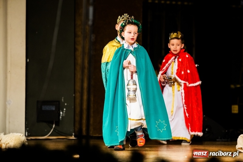 Zdjęcie w galerii na portalu naszraciborz.pl: Powiatowy Przegląd Widowisk Bożonarodzeniowych w RCK wiadomości z regionu