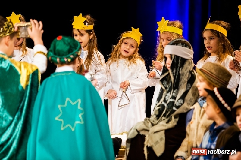 Zdjęcie w galerii na portalu naszraciborz.pl: Powiatowy Przegląd Widowisk Bożonarodzeniowych w RCK wiadomości z regionu