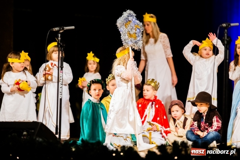 Zdjęcie w galerii na portalu naszraciborz.pl: Powiatowy Przegląd Widowisk Bożonarodzeniowych w RCK wiadomości z regionu