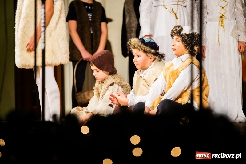 Zdjęcie w galerii na portalu naszraciborz.pl: Powiatowy Przegląd Widowisk Bożonarodzeniowych w RCK wiadomości z regionu
