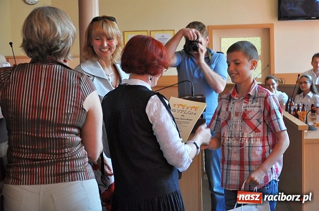 Zdjęcie w galerii na portalu naszraciborz.pl: W oswajaniu ortografii najlepsza SP 13 wiadomości z regionu