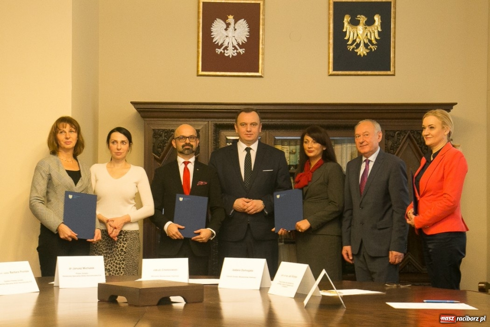 Zdjęcie w galerii na portalu naszraciborz.pl: Porozumienie o współpracy podpisane. Miliony złotych na staże i konkursy wiadomości z regionu