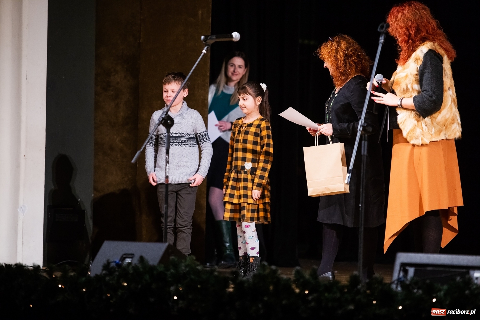 Zdjęcie w galerii na portalu naszraciborz.pl: Finał Powiatowego Przeglądu Widowisk Bożonarodzeniowych wiadomości z regionu