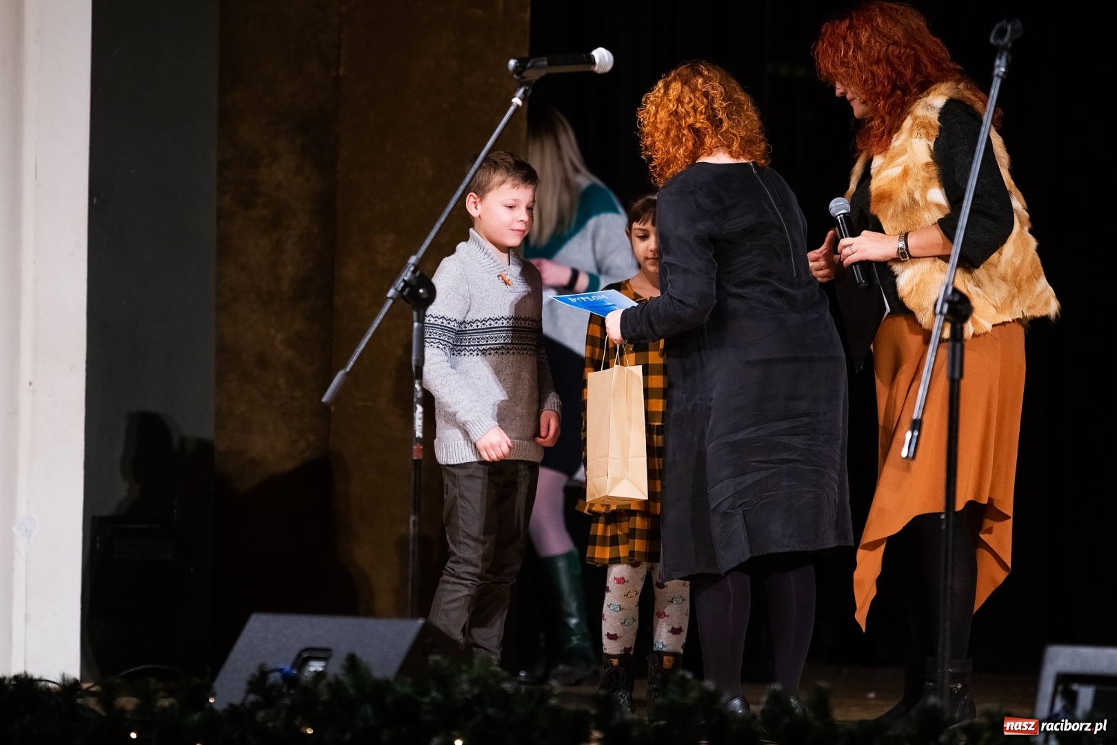 Zdjęcie w galerii na portalu naszraciborz.pl: Finał Powiatowego Przeglądu Widowisk Bożonarodzeniowych wiadomości z regionu