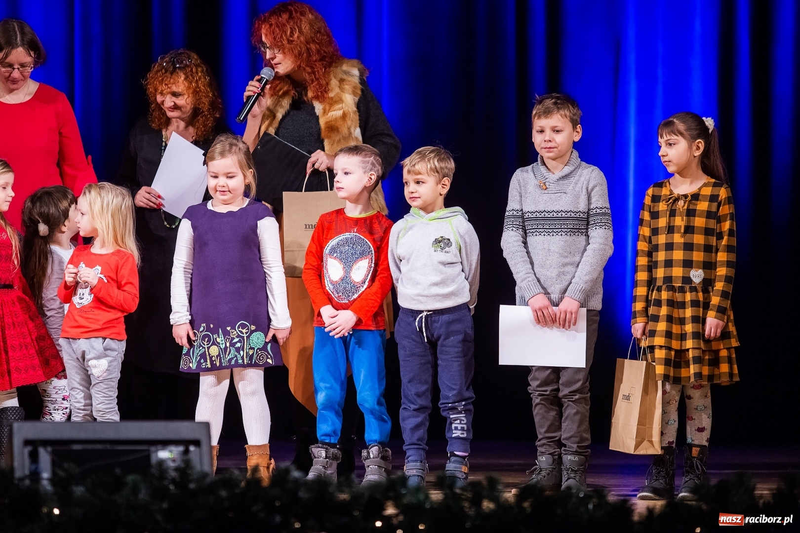 Zdjęcie w galerii na portalu naszraciborz.pl: Finał Powiatowego Przeglądu Widowisk Bożonarodzeniowych wiadomości z regionu