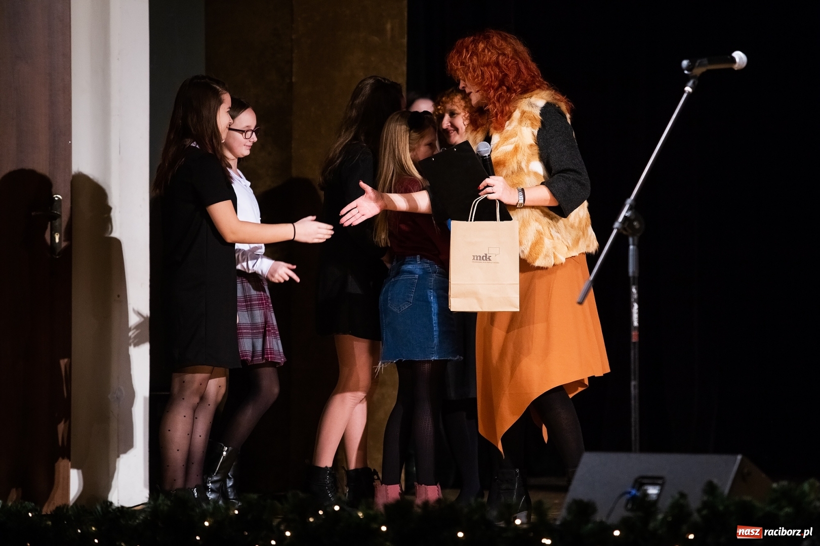 Zdjęcie w galerii na portalu naszraciborz.pl: Finał Powiatowego Przeglądu Widowisk Bożonarodzeniowych wiadomości z regionu