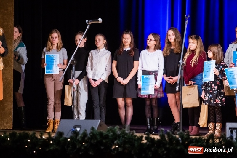 Zdjęcie w galerii na portalu naszraciborz.pl: Finał Powiatowego Przeglądu Widowisk Bożonarodzeniowych wiadomości z regionu