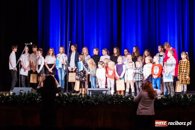 Zdjęcie w galerii na portalu naszraciborz.pl: Finał Powiatowego Przeglądu Widowisk Bożonarodzeniowych wiadomości z regionu