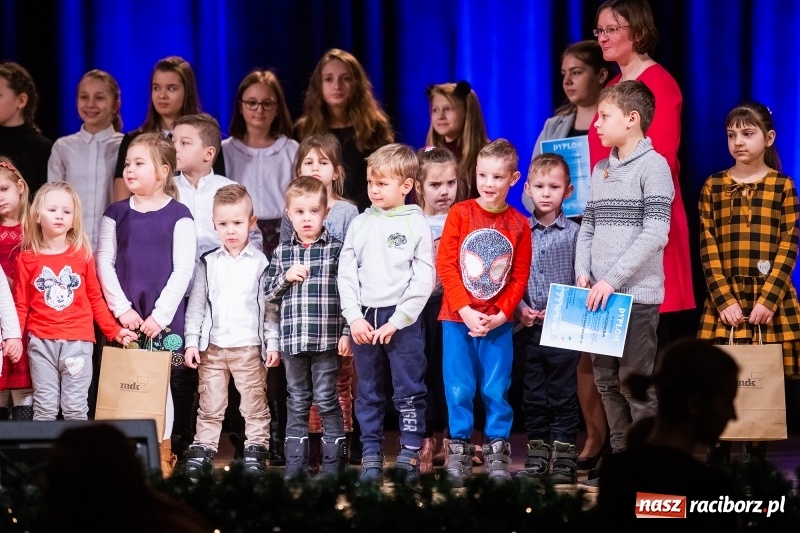 Zdjęcie w galerii na portalu naszraciborz.pl: Finał Powiatowego Przeglądu Widowisk Bożonarodzeniowych wiadomości z regionu