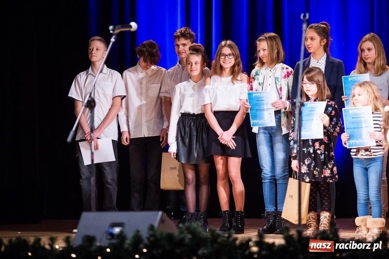 Zdjęcie w galerii na portalu naszraciborz.pl: Finał Powiatowego Przeglądu Widowisk Bożonarodzeniowych wiadomości z regionu