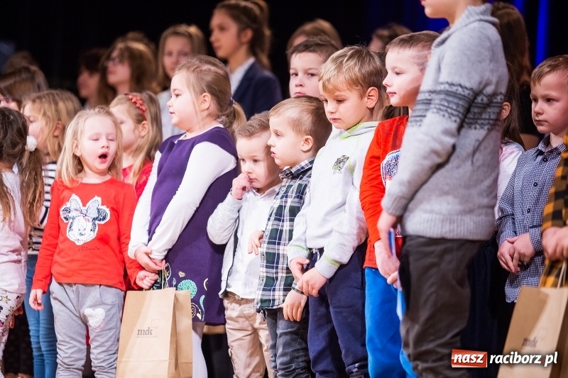 Zdjęcie w galerii na portalu naszraciborz.pl: Finał Powiatowego Przeglądu Widowisk Bożonarodzeniowych wiadomości z regionu