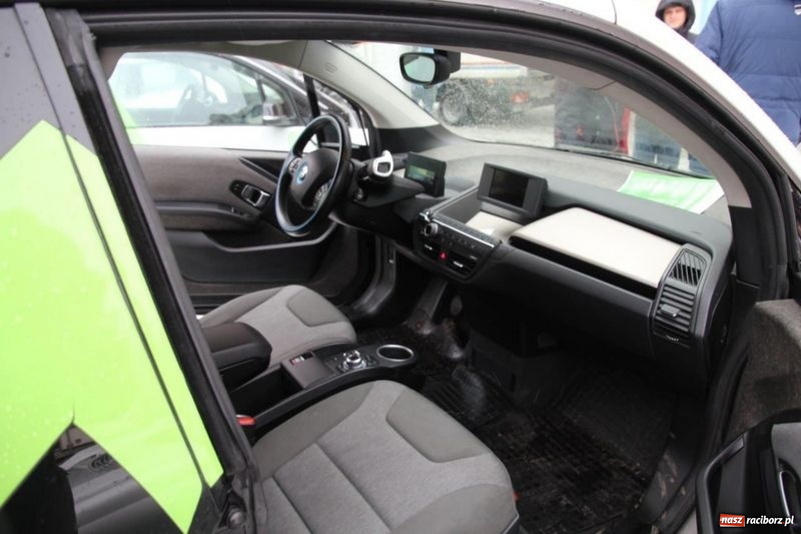 Zdjęcie w galerii na portalu naszraciborz.pl: W Rybniku wypożyczysz samochód elektryczny wiadomości z regionu