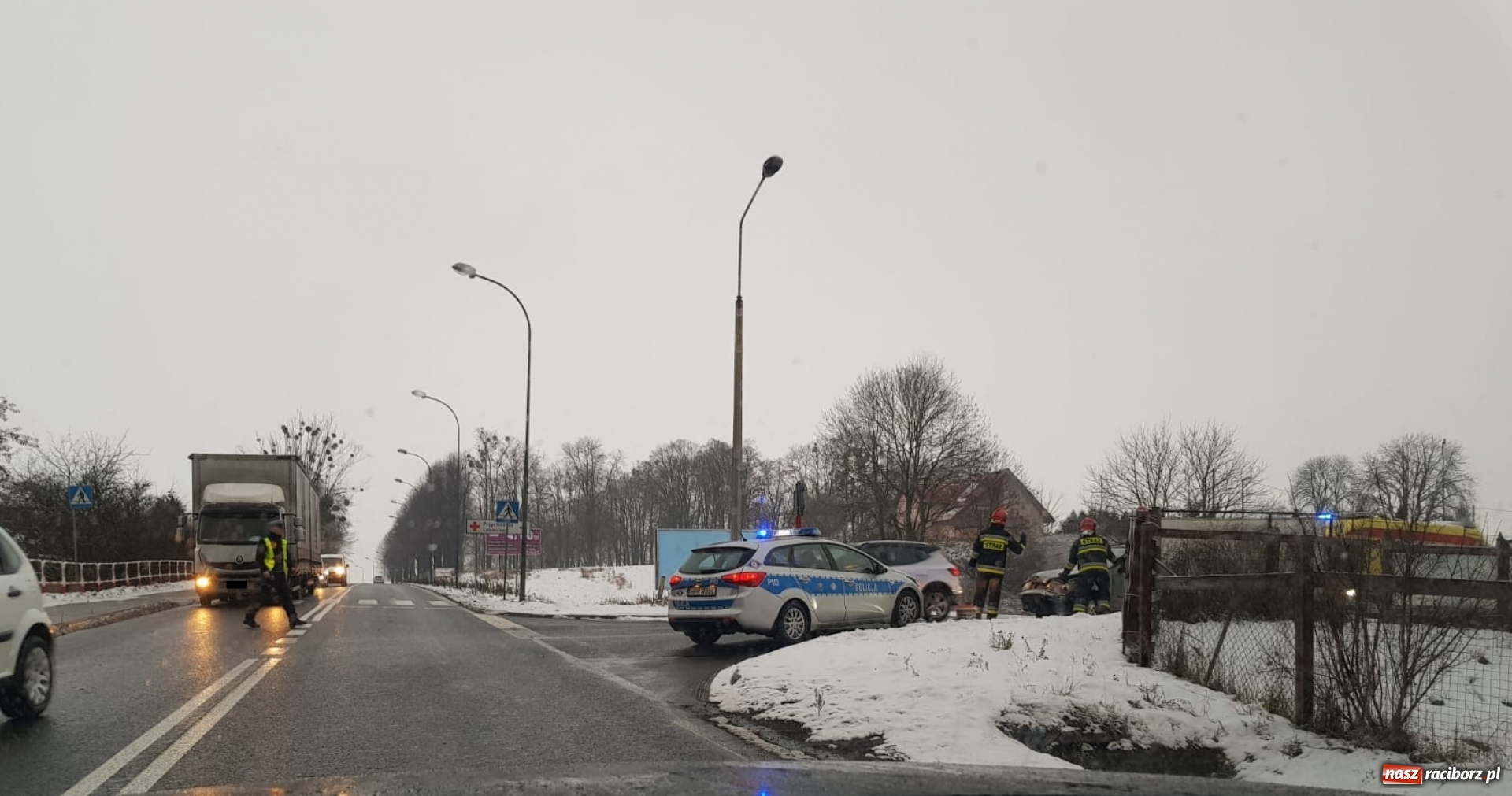 Zdjęcie w galerii na portalu naszraciborz.pl: Kolizja przy Głubczyckiej i próba samobójcza. Czwartek raciborskich strażaków wiadomości z regionu
