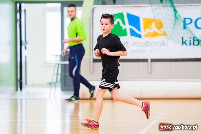 Zdjęcie w galerii na portalu naszraciborz.pl: Halowy Turniej Piłki Nożnej Bajtel w Arenie Rafako wiadomości z regionu