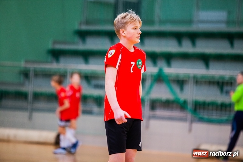 Zdjęcie w galerii na portalu naszraciborz.pl: Halowy Turniej Piłki Nożnej Bajtel w Arenie Rafako wiadomości z regionu