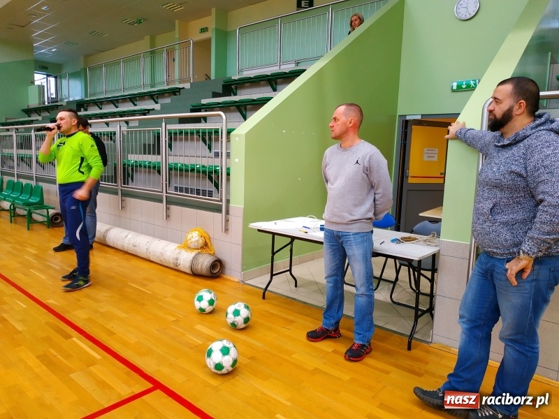 Zdjęcie w galerii na portalu naszraciborz.pl: Halowy Turniej Piłki Nożnej Bajtel w Arenie Rafako wiadomości z regionu