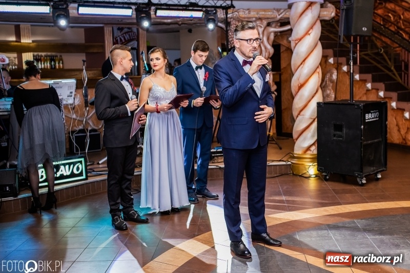 Zdjęcie w galerii na portalu naszraciborz.pl: Poloneza czas zacząć. Ekonomik bawi się w Acropolis w Pokrzywnicy FOTO i WIDEO wiadomości z regionu