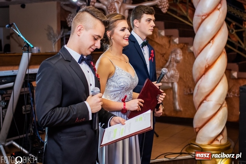 Zdjęcie w galerii na portalu naszraciborz.pl: Poloneza czas zacząć. Ekonomik bawi się w Acropolis w Pokrzywnicy FOTO i WIDEO wiadomości z regionu