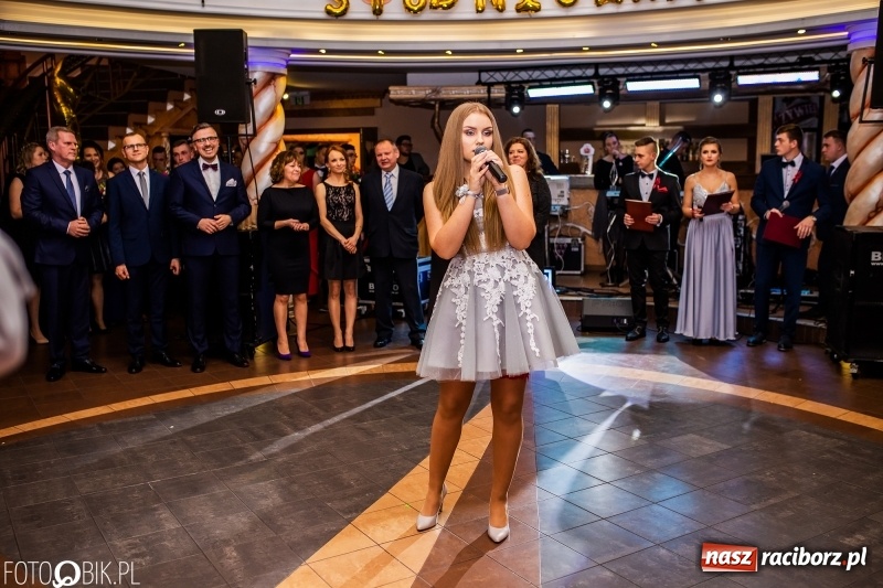 Zdjęcie w galerii na portalu naszraciborz.pl: Poloneza czas zacząć. Ekonomik bawi się w Acropolis w Pokrzywnicy FOTO i WIDEO wiadomości z regionu