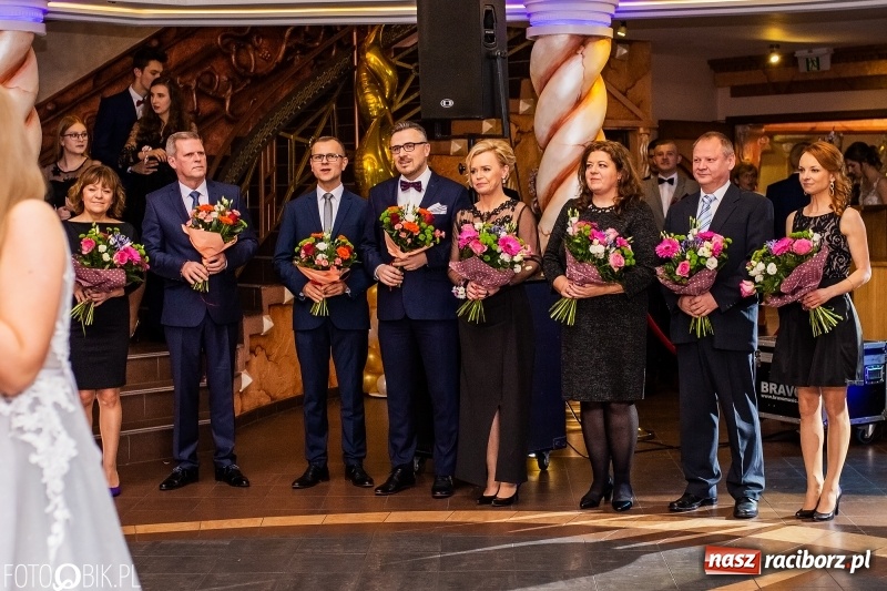 Zdjęcie w galerii na portalu naszraciborz.pl: Poloneza czas zacząć. Ekonomik bawi się w Acropolis w Pokrzywnicy FOTO i WIDEO wiadomości z regionu