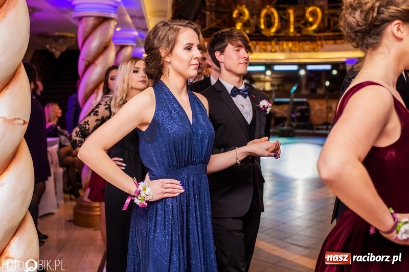 Zdjęcie w galerii na portalu naszraciborz.pl: Poloneza czas zacząć. Ekonomik bawi się w Acropolis w Pokrzywnicy FOTO i WIDEO wiadomości z regionu