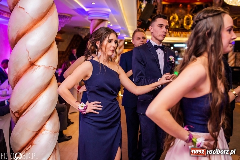 Zdjęcie w galerii na portalu naszraciborz.pl: Poloneza czas zacząć. Ekonomik bawi się w Acropolis w Pokrzywnicy FOTO i WIDEO wiadomości z regionu