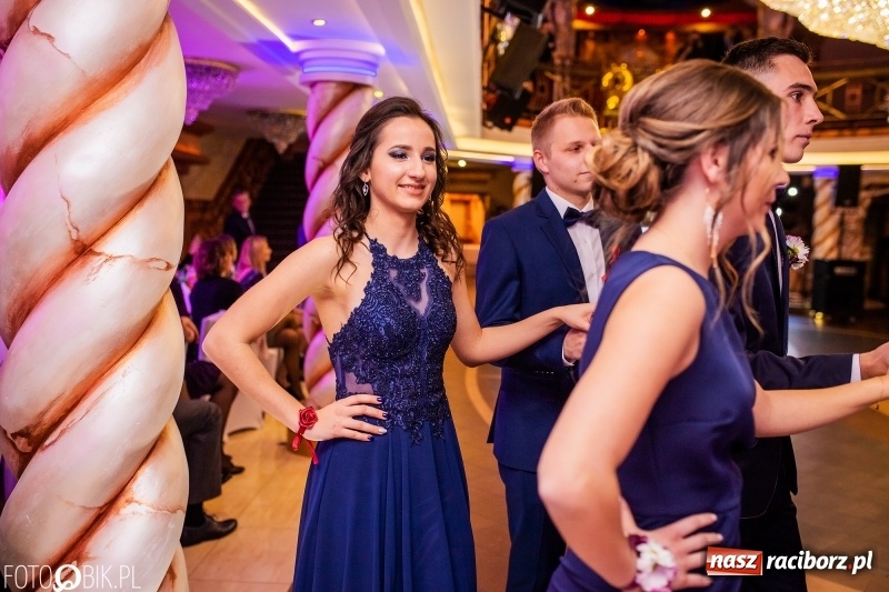 Zdjęcie w galerii na portalu naszraciborz.pl: Poloneza czas zacząć. Ekonomik bawi się w Acropolis w Pokrzywnicy FOTO i WIDEO wiadomości z regionu