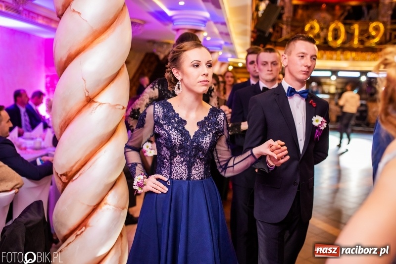 Zdjęcie w galerii na portalu naszraciborz.pl: Poloneza czas zacząć. Ekonomik bawi się w Acropolis w Pokrzywnicy FOTO i WIDEO wiadomości z regionu