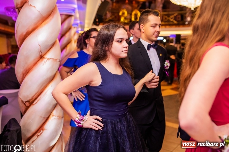 Zdjęcie w galerii na portalu naszraciborz.pl: Poloneza czas zacząć. Ekonomik bawi się w Acropolis w Pokrzywnicy FOTO i WIDEO wiadomości z regionu