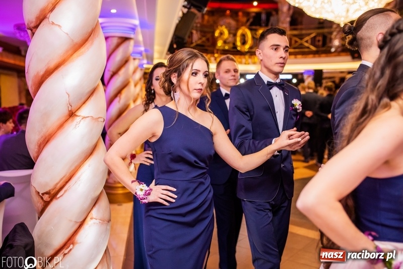 Zdjęcie w galerii na portalu naszraciborz.pl: Poloneza czas zacząć. Ekonomik bawi się w Acropolis w Pokrzywnicy FOTO i WIDEO wiadomości z regionu