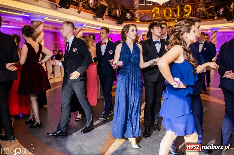 Zdjęcie w galerii na portalu naszraciborz.pl: Poloneza czas zacząć. Ekonomik bawi się w Acropolis w Pokrzywnicy FOTO i WIDEO wiadomości z regionu