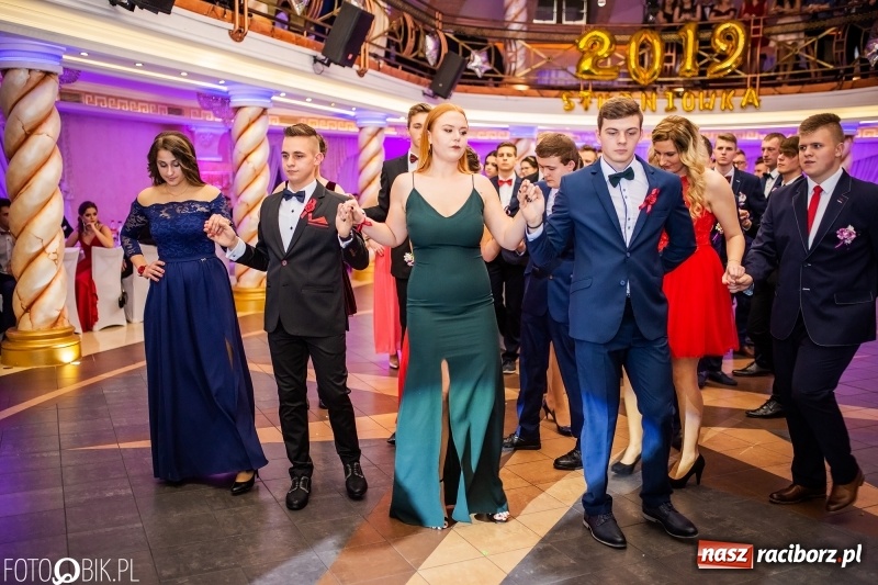 Zdjęcie w galerii na portalu naszraciborz.pl: Poloneza czas zacząć. Ekonomik bawi się w Acropolis w Pokrzywnicy FOTO i WIDEO wiadomości z regionu