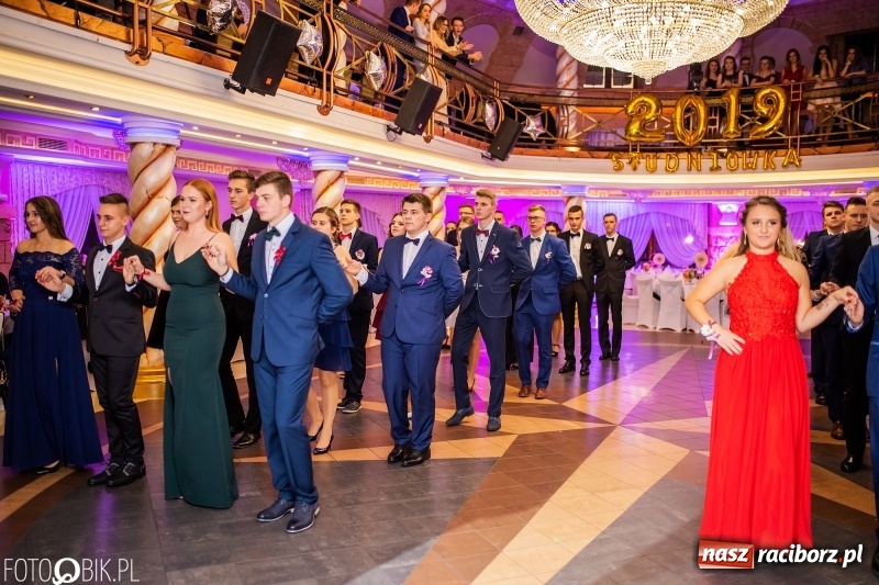 Zdjęcie w galerii na portalu naszraciborz.pl: Poloneza czas zacząć. Ekonomik bawi się w Acropolis w Pokrzywnicy FOTO i WIDEO wiadomości z regionu