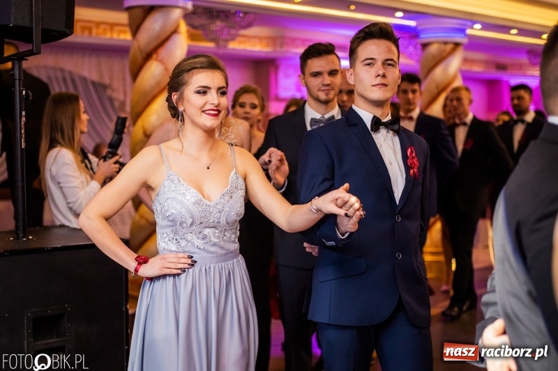 Zdjęcie w galerii na portalu naszraciborz.pl: Poloneza czas zacząć. Ekonomik bawi się w Acropolis w Pokrzywnicy FOTO i WIDEO wiadomości z regionu