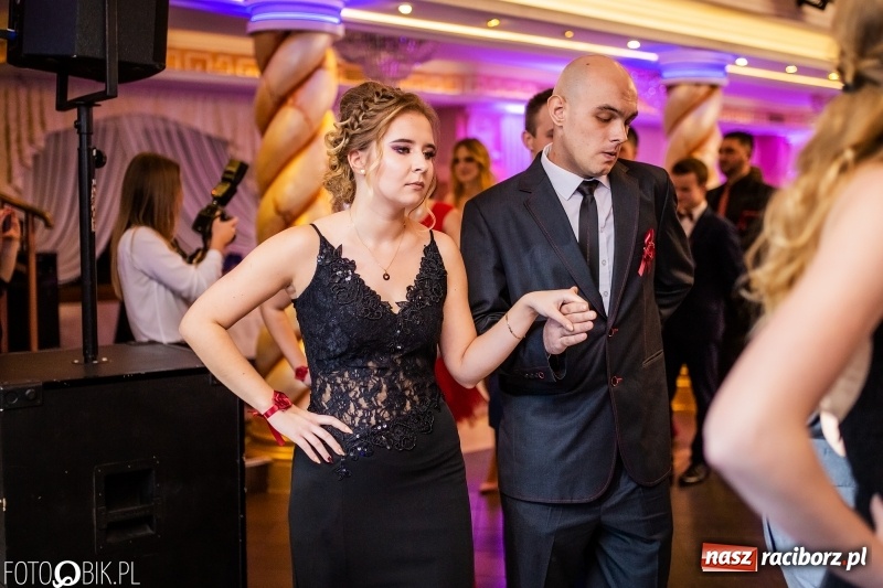 Zdjęcie w galerii na portalu naszraciborz.pl: Poloneza czas zacząć. Ekonomik bawi się w Acropolis w Pokrzywnicy FOTO i WIDEO wiadomości z regionu