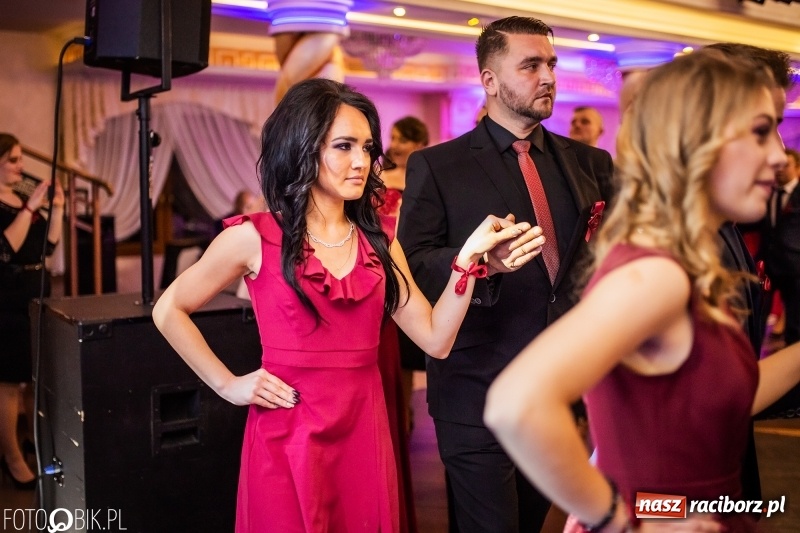 Zdjęcie w galerii na portalu naszraciborz.pl: Poloneza czas zacząć. Ekonomik bawi się w Acropolis w Pokrzywnicy FOTO i WIDEO wiadomości z regionu