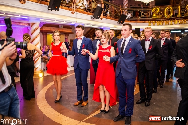 Zdjęcie w galerii na portalu naszraciborz.pl: Poloneza czas zacząć. Ekonomik bawi się w Acropolis w Pokrzywnicy FOTO i WIDEO wiadomości z regionu