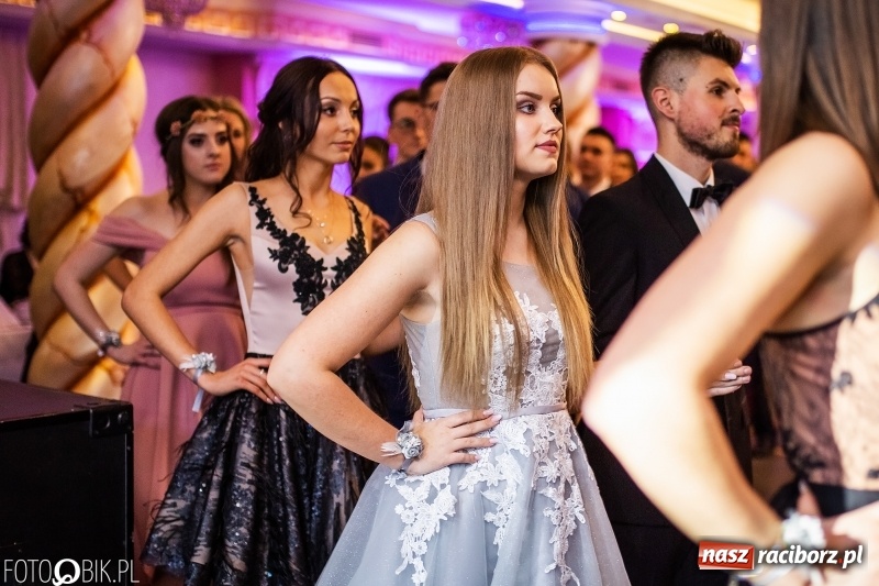 Zdjęcie w galerii na portalu naszraciborz.pl: Poloneza czas zacząć. Ekonomik bawi się w Acropolis w Pokrzywnicy FOTO i WIDEO wiadomości z regionu