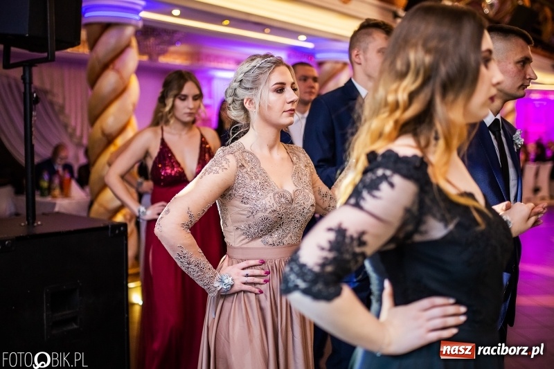 Zdjęcie w galerii na portalu naszraciborz.pl: Poloneza czas zacząć. Ekonomik bawi się w Acropolis w Pokrzywnicy FOTO i WIDEO wiadomości z regionu