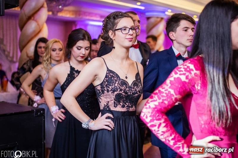 Zdjęcie w galerii na portalu naszraciborz.pl: Poloneza czas zacząć. Ekonomik bawi się w Acropolis w Pokrzywnicy FOTO i WIDEO wiadomości z regionu