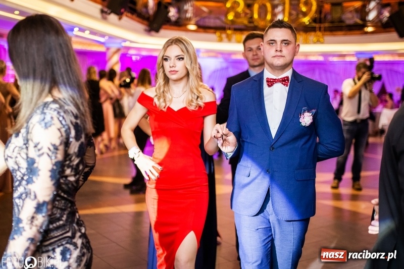 Zdjęcie w galerii na portalu naszraciborz.pl: Poloneza czas zacząć. Ekonomik bawi się w Acropolis w Pokrzywnicy FOTO i WIDEO wiadomości z regionu