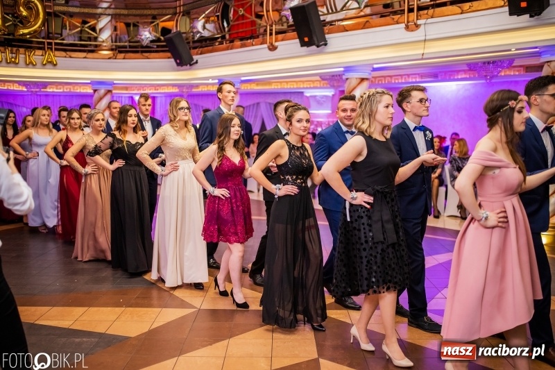 Zdjęcie w galerii na portalu naszraciborz.pl: Poloneza czas zacząć. Ekonomik bawi się w Acropolis w Pokrzywnicy FOTO i WIDEO wiadomości z regionu