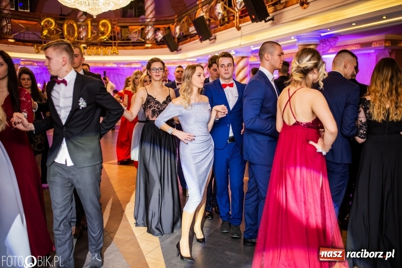 Zdjęcie w galerii na portalu naszraciborz.pl: Poloneza czas zacząć. Ekonomik bawi się w Acropolis w Pokrzywnicy FOTO i WIDEO wiadomości z regionu