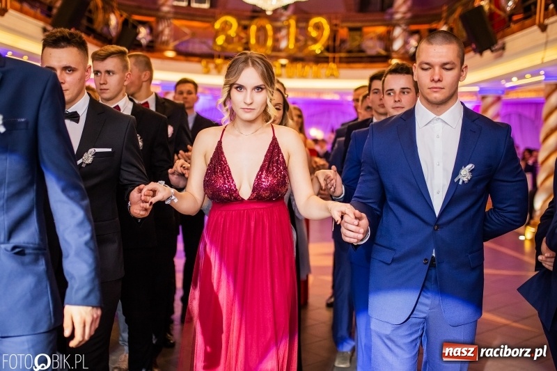 Zdjęcie w galerii na portalu naszraciborz.pl: Poloneza czas zacząć. Ekonomik bawi się w Acropolis w Pokrzywnicy FOTO i WIDEO wiadomości z regionu