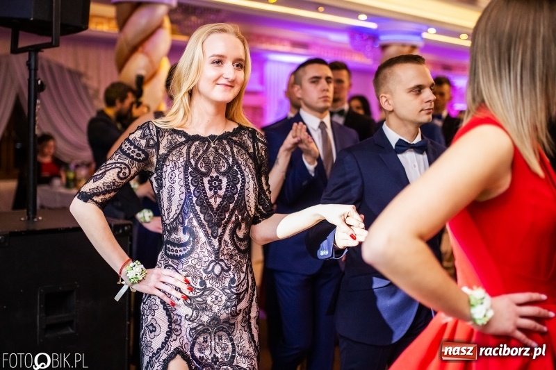 Zdjęcie w galerii na portalu naszraciborz.pl: Poloneza czas zacząć. Ekonomik bawi się w Acropolis w Pokrzywnicy FOTO i WIDEO wiadomości z regionu