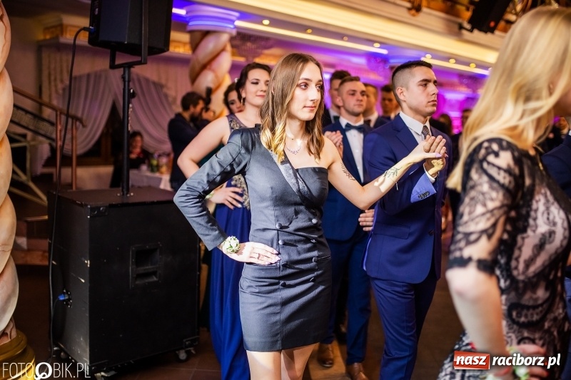 Zdjęcie w galerii na portalu naszraciborz.pl: Poloneza czas zacząć. Ekonomik bawi się w Acropolis w Pokrzywnicy FOTO i WIDEO wiadomości z regionu