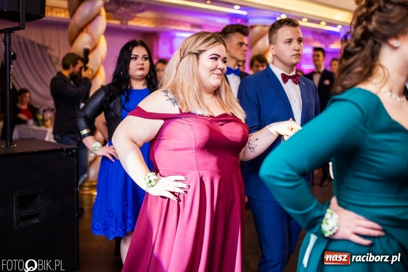 Zdjęcie w galerii na portalu naszraciborz.pl: Poloneza czas zacząć. Ekonomik bawi się w Acropolis w Pokrzywnicy FOTO i WIDEO wiadomości z regionu