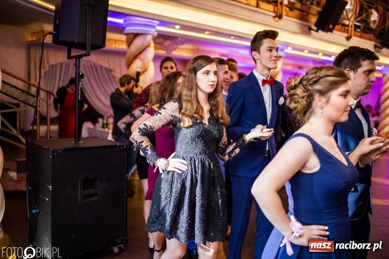 Zdjęcie w galerii na portalu naszraciborz.pl: Poloneza czas zacząć. Ekonomik bawi się w Acropolis w Pokrzywnicy FOTO i WIDEO wiadomości z regionu