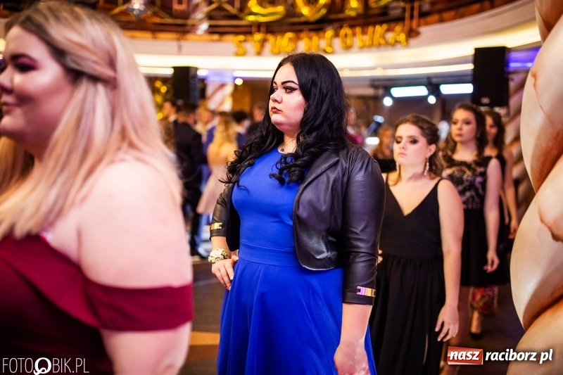 Zdjęcie w galerii na portalu naszraciborz.pl: Poloneza czas zacząć. Ekonomik bawi się w Acropolis w Pokrzywnicy FOTO i WIDEO wiadomości z regionu